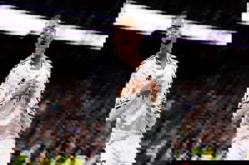 2182104