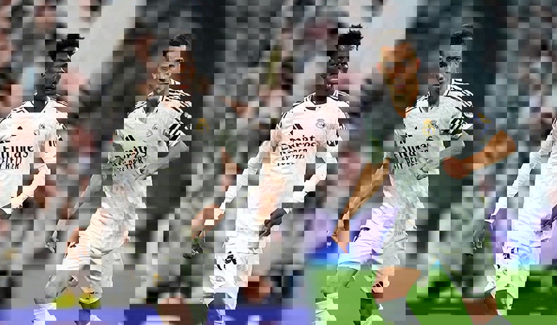 2182079
