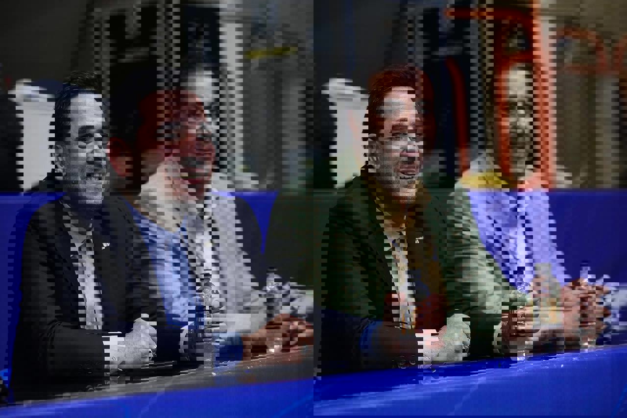 2182063