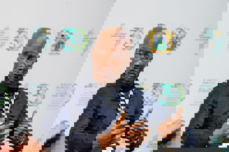 2182139