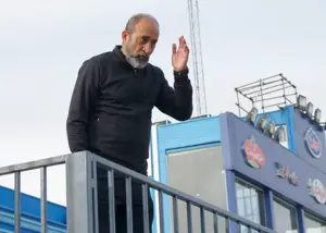 اکبر اوتی بالاخره سقوط کرد!