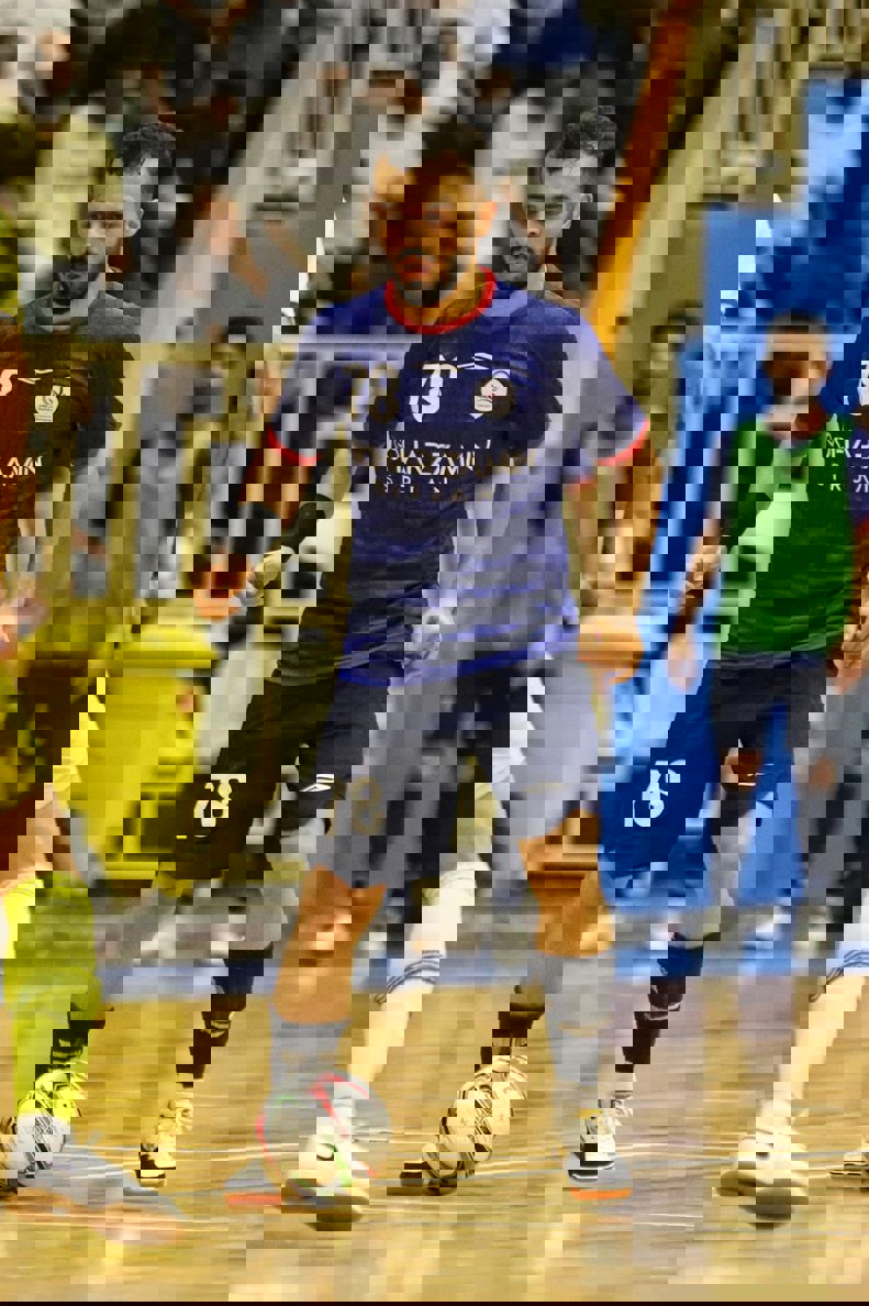 2182281