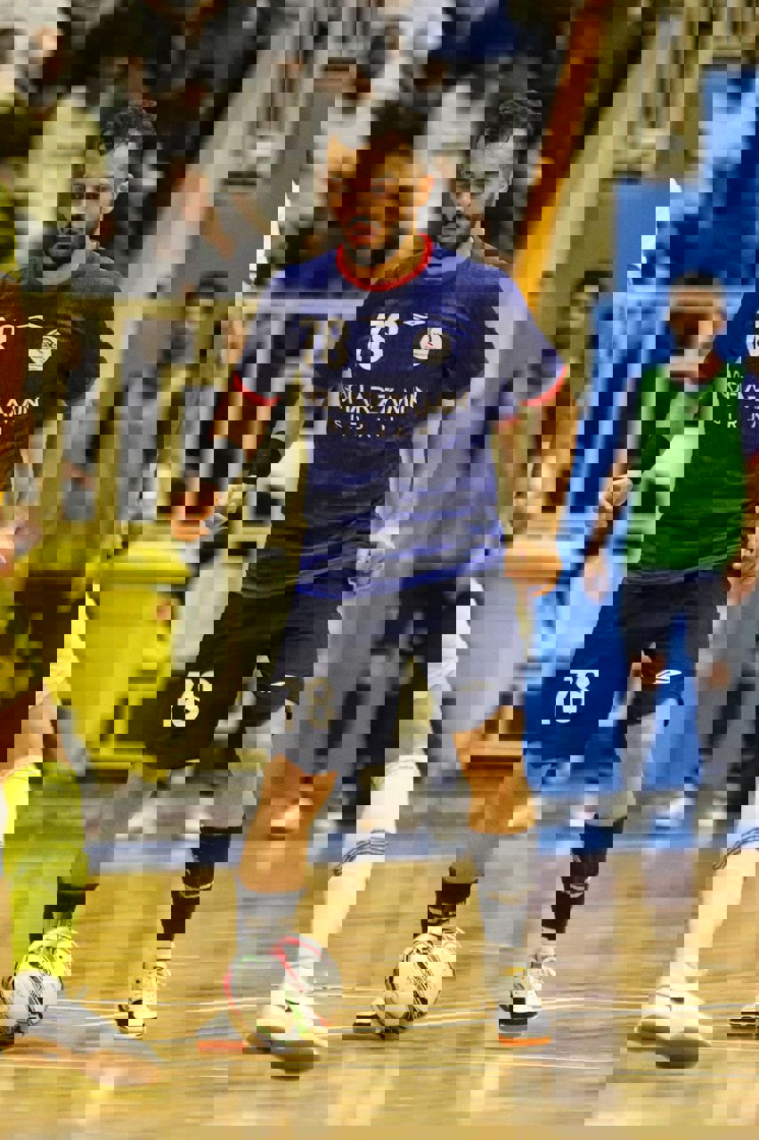 2182281