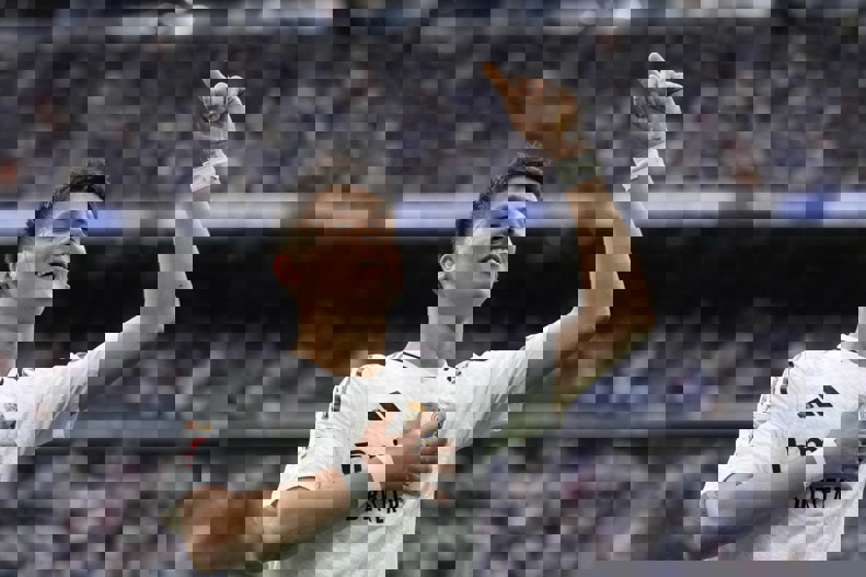 2182483