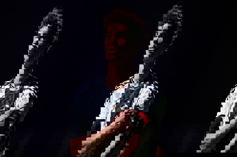 2182624