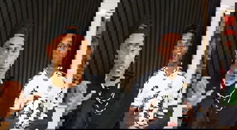 2182827