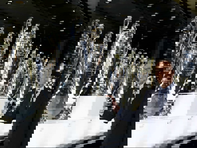 2182892