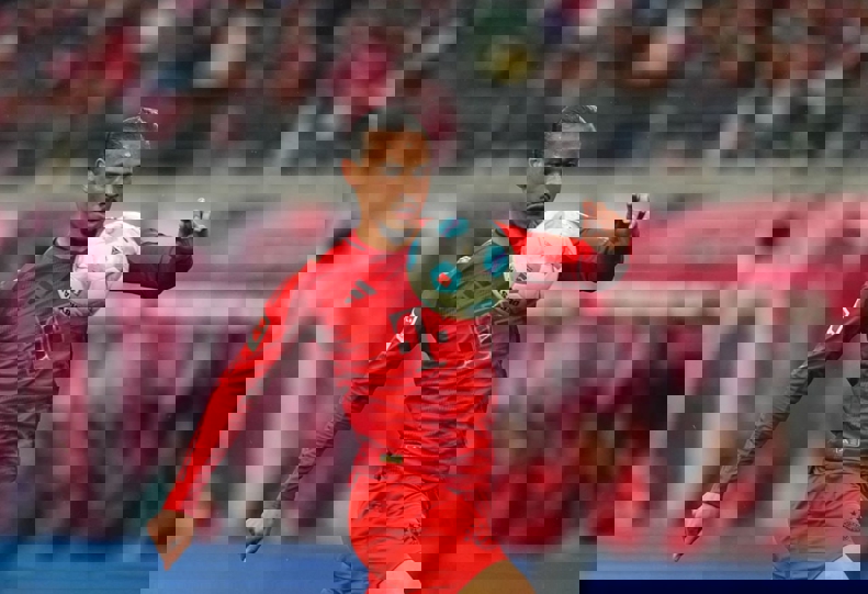 2183018