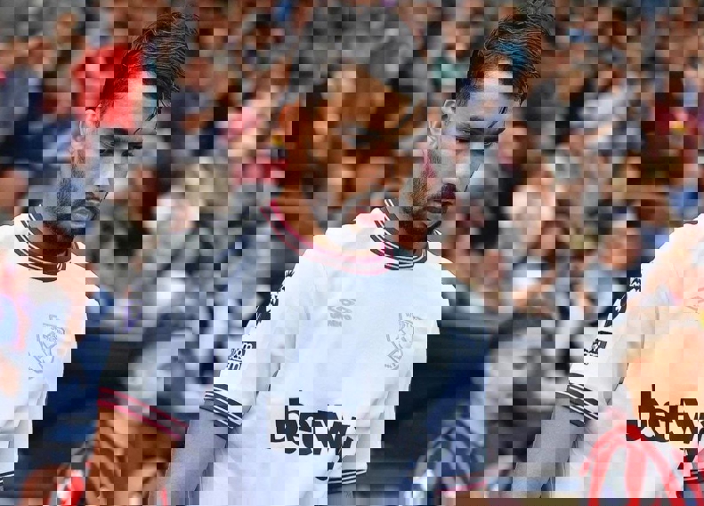 2183056