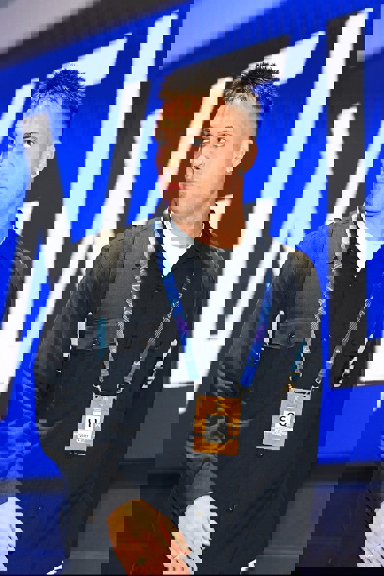 2183139