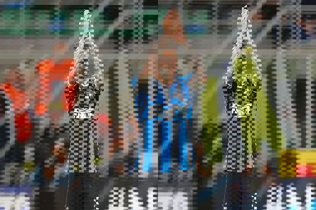 2183121