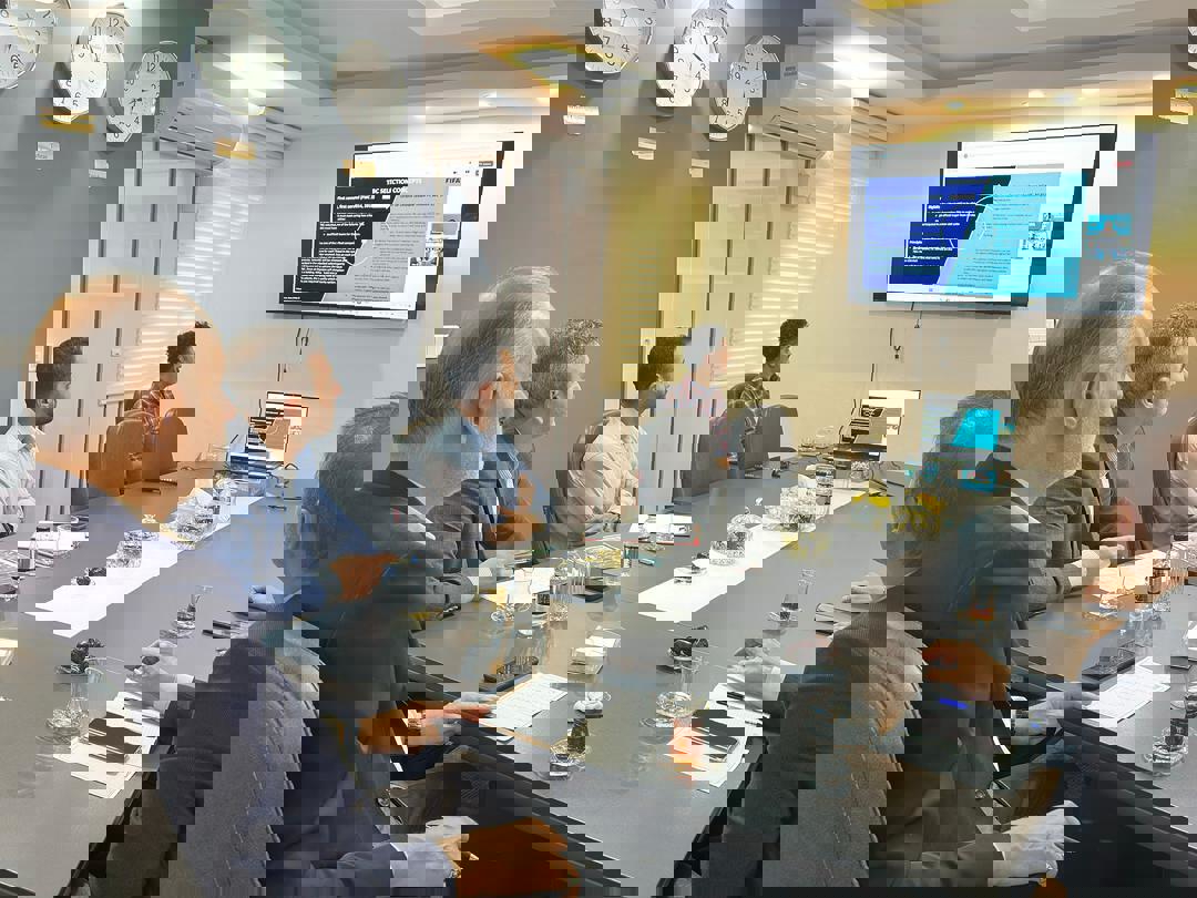 2183144