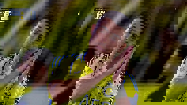 2183658