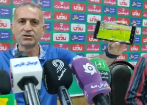 کمالوند: نتیجه بازی درون زمین مشخص نشد!