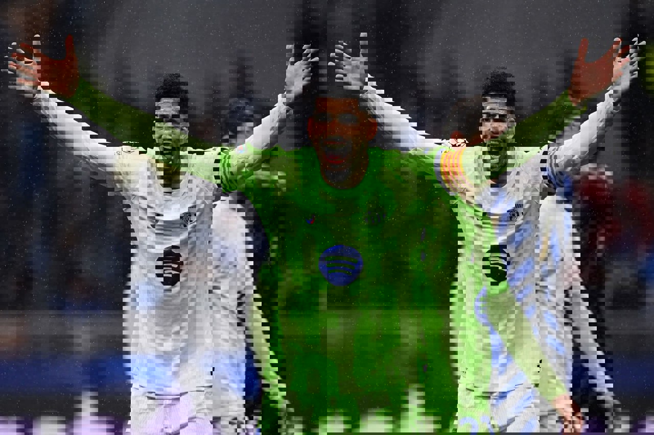 2183305