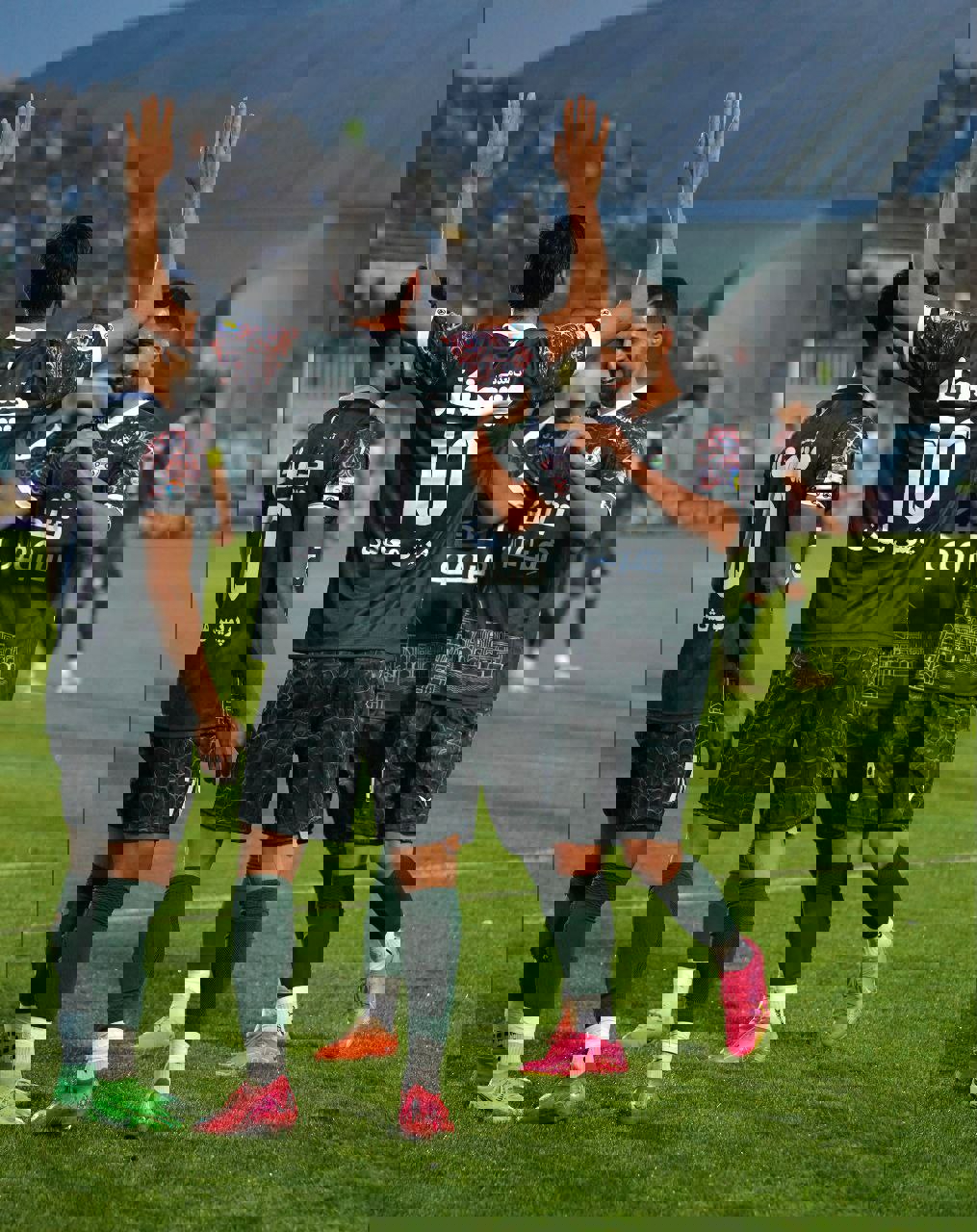 2183518