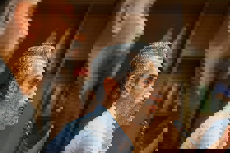 2183403