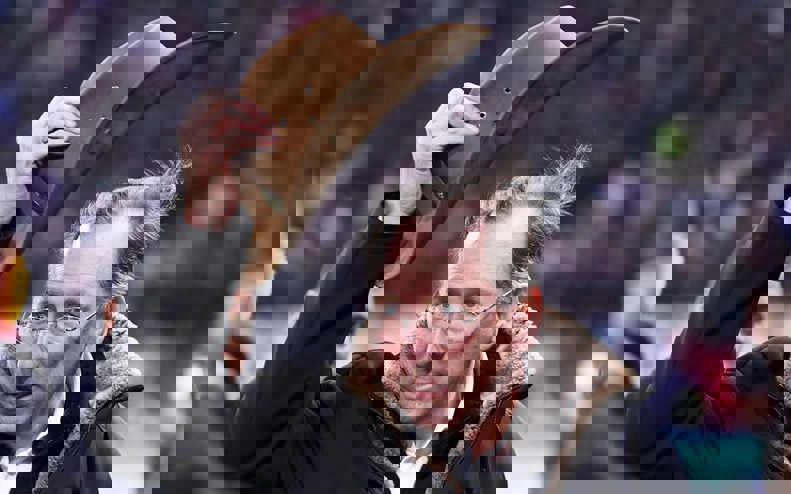 2183663