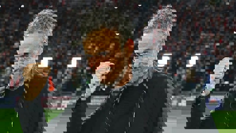 2183883