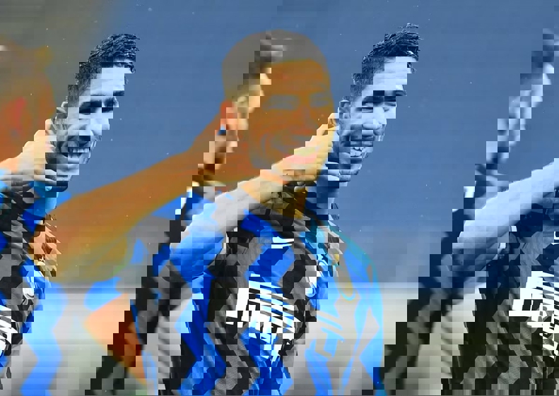 2183852
