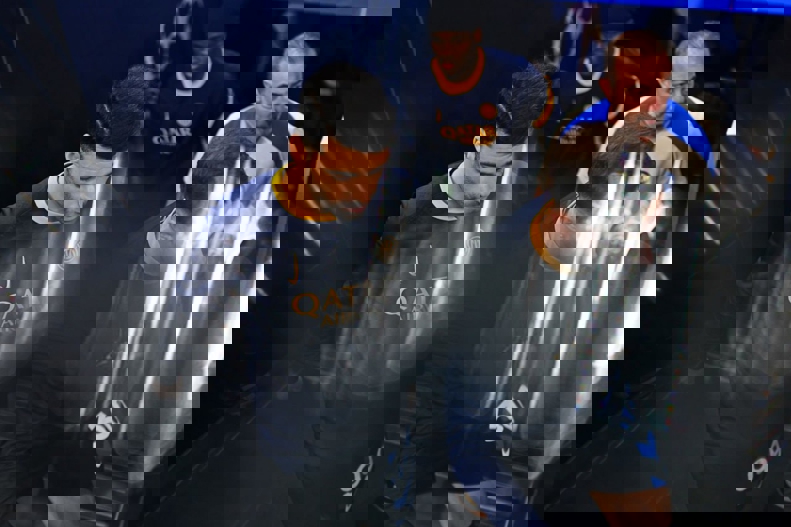 2183854