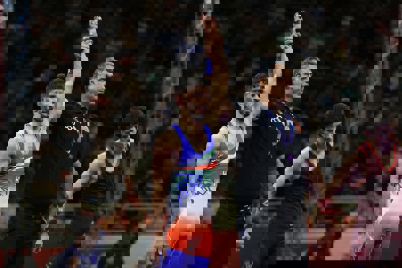 2183890