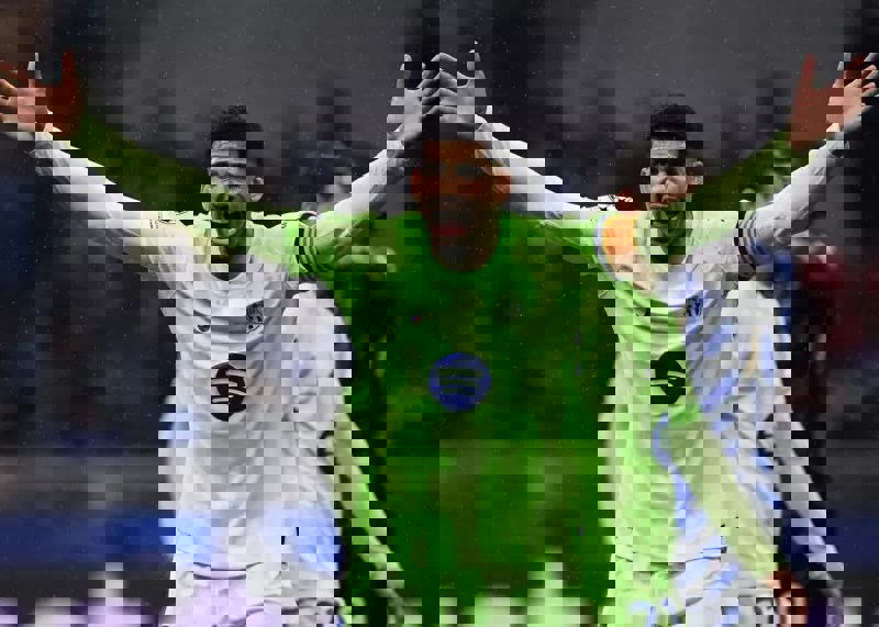 2184056
