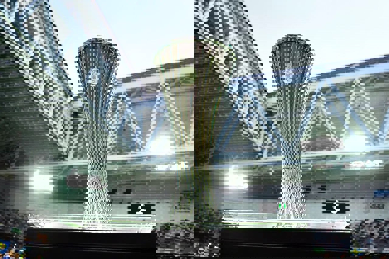 2184133