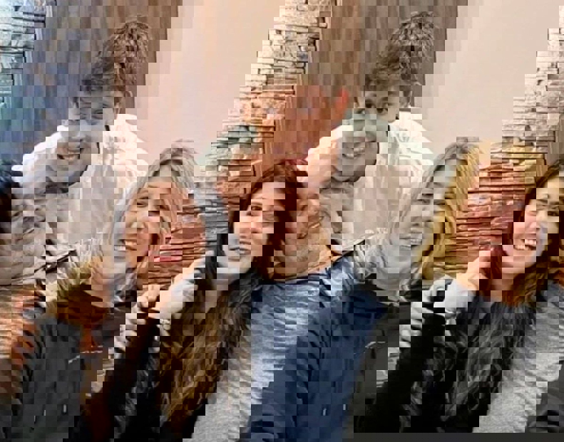 2184187