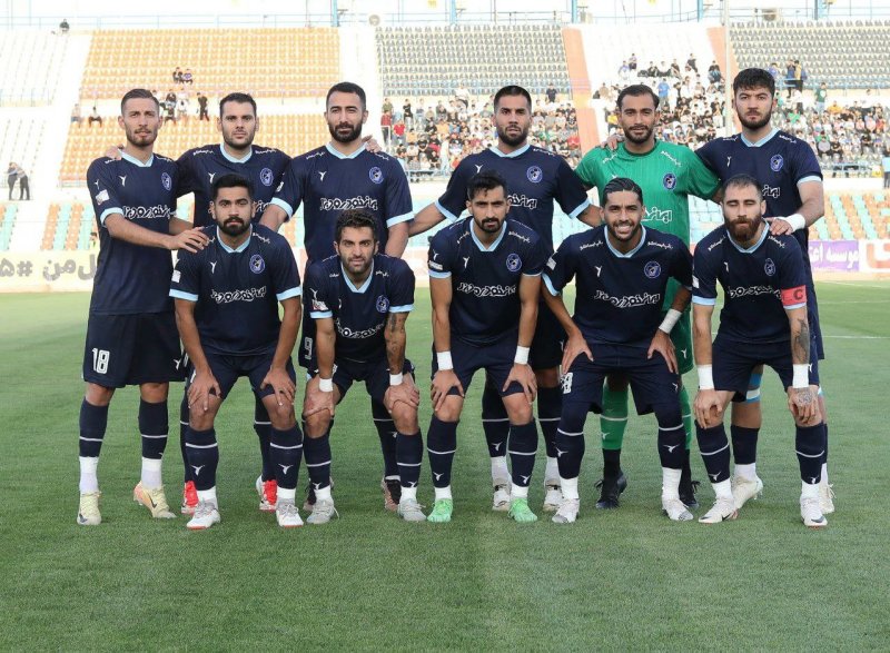 خودروسازان قدیمی در جنگ صعود