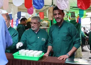 مربی استقلال در ایستگاه صلواتی (عکس)