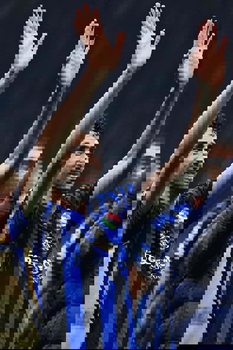 2184392