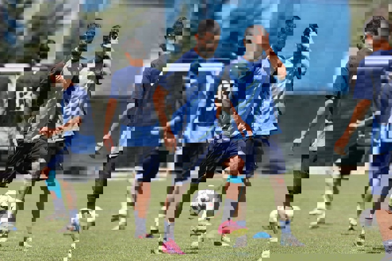 2184376
