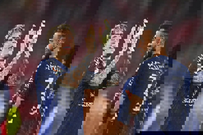 2184575