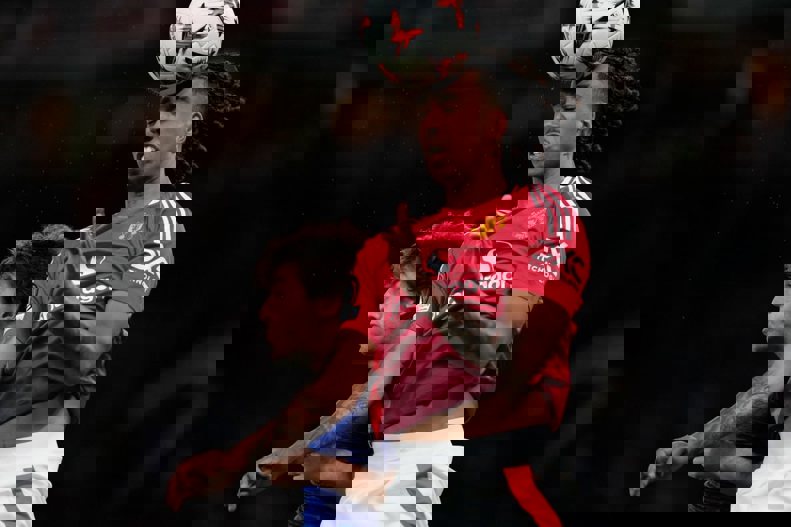 2184595
