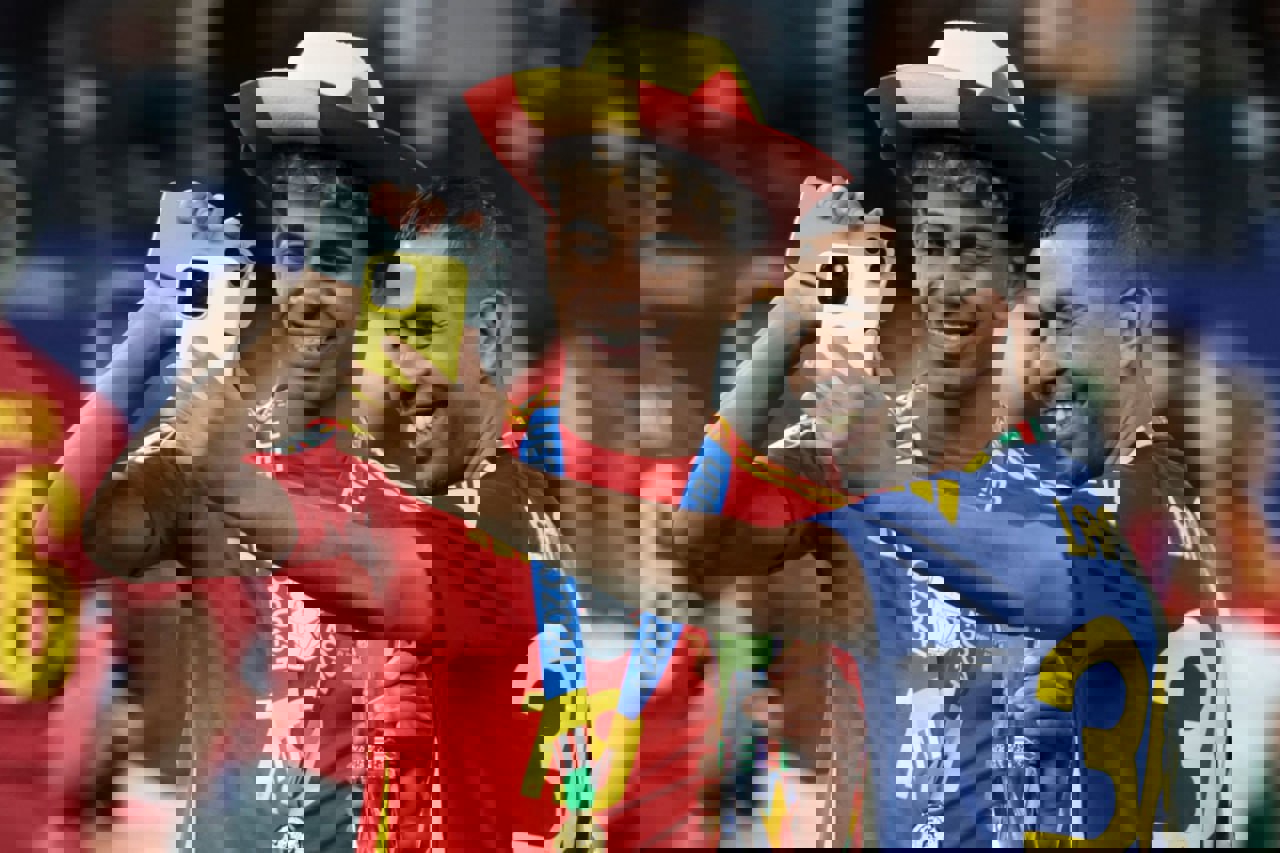 2184823