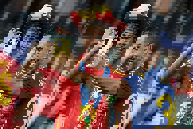 2184823