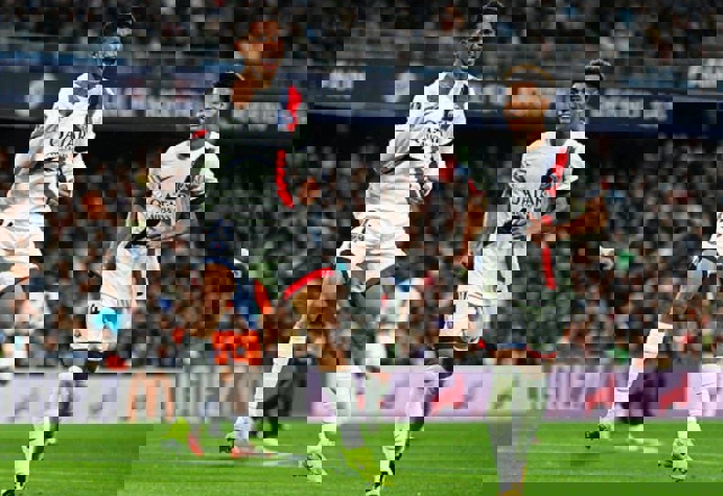2184897