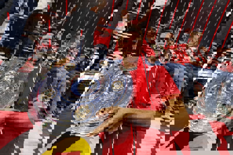 2184872