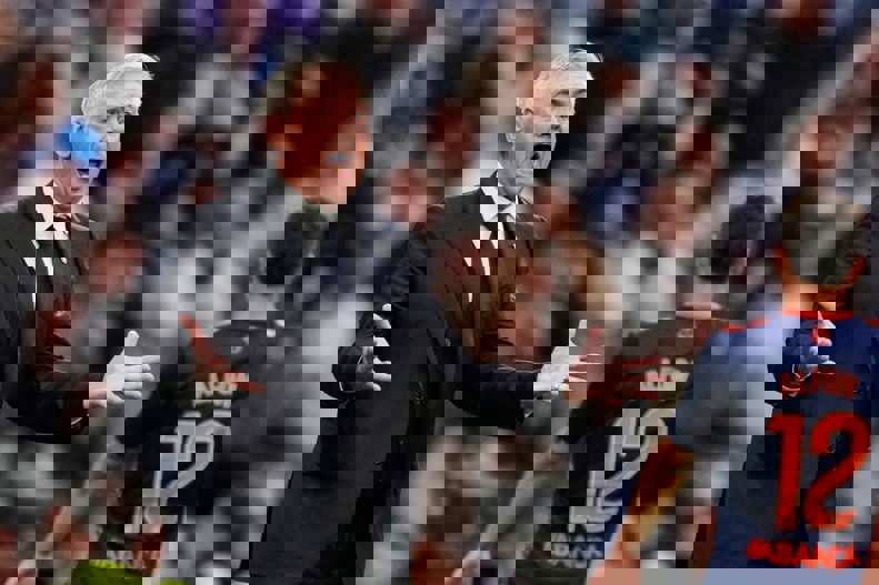2184979