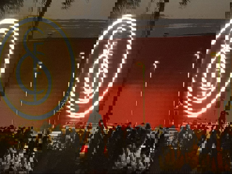 2185163