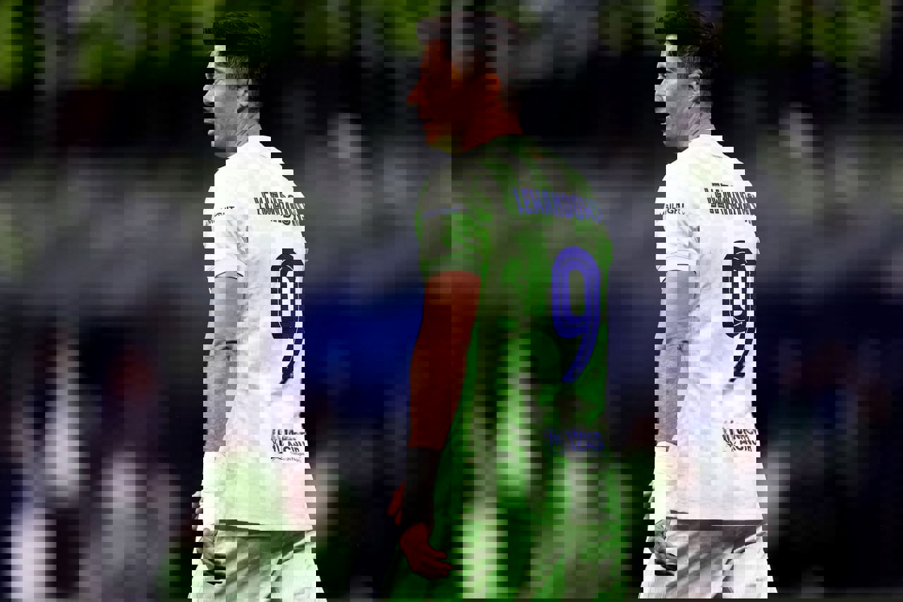 2185073