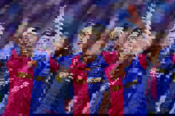 2185318