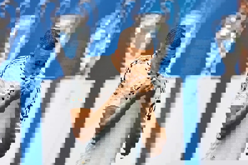 2185773