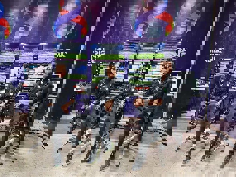 2185557