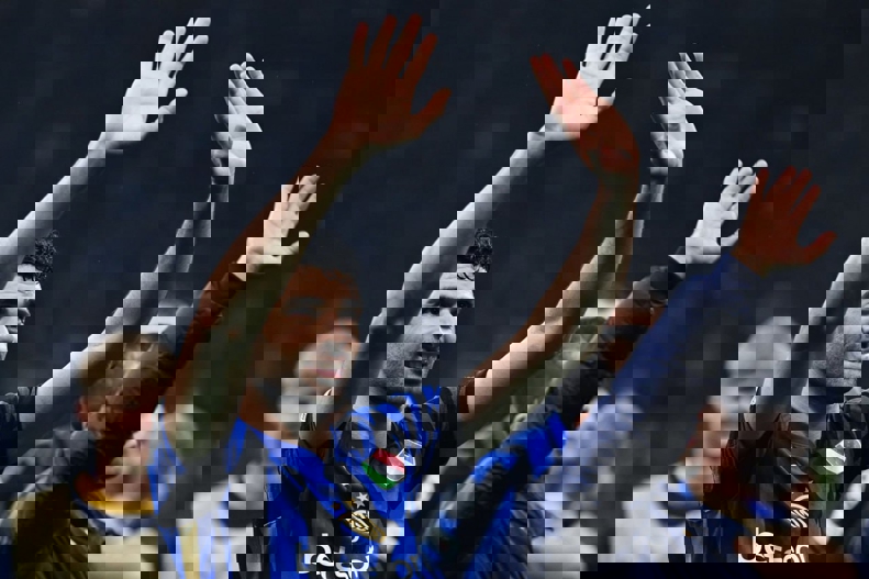 2185513