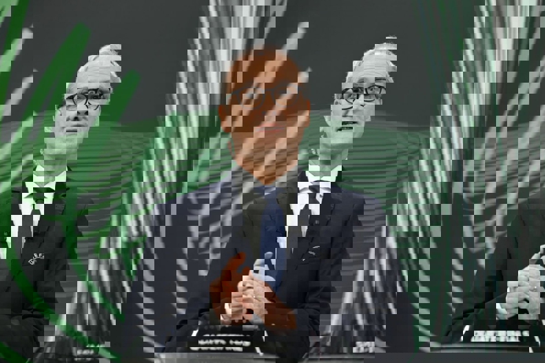 2185544