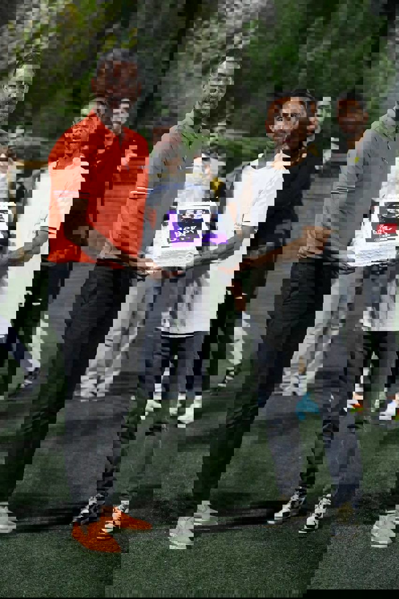 2185579