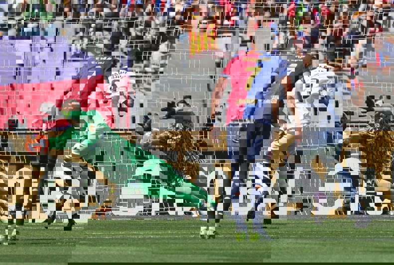 2185605