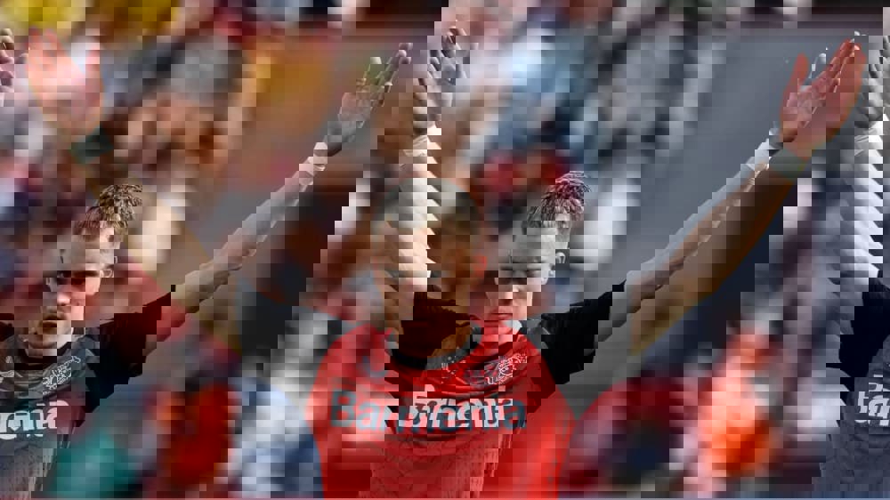 2185561